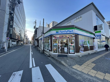 ファミリーマート 今池駅前店の画像1