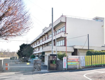 さいたま市立大宮西小学校の画像1