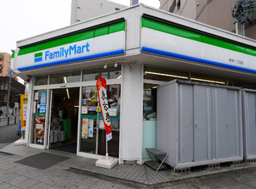 ファミリーマート 新栄一丁目店の画像1
