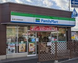 ファミリーマート 船橋法典駅前店の画像1
