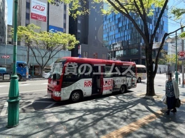 ラウンドワン　バス停の画像3