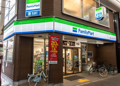 ファミリーマート 東成しんみちロード店の画像1