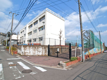 横浜市立岩崎小学校の画像1