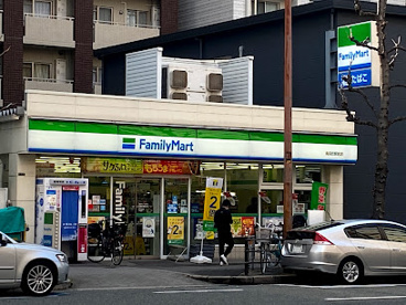 ファミリーマート 南森町駅前店の画像1