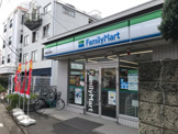 ファミリーマート 千歳烏山駅西店