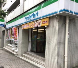 ファミリーマート 新宿天神町店の画像1