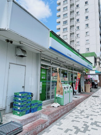ファミリーマート さくらが丘店の画像1