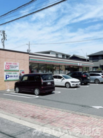 セブンイレブン 名古屋本山町4丁目店の画像1