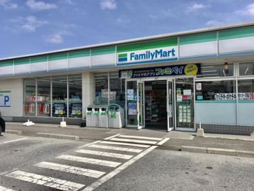 ファミリーマート 愛知川東円堂店の画像1