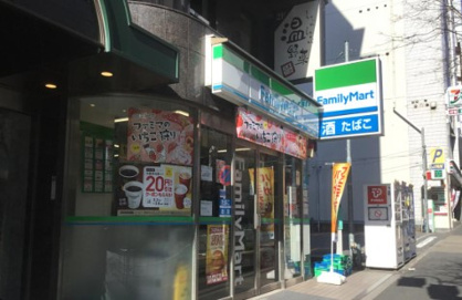 ファミリーマート 代々木駅西店の画像1