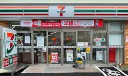 セブンイレブン 新宿舟町店の画像1