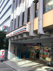 セブンイレブン 四谷1丁目店の画像1