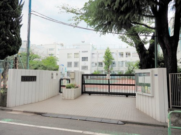 新宿区立江戸川小学校の画像1