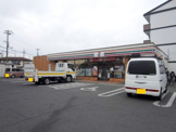 セブンイレブン 岸和田小松里町店
