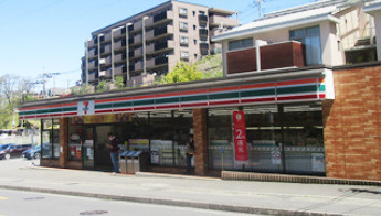 セブンイレブン　川崎栗谷店の画像1