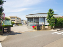 白岡市立篠津中学校