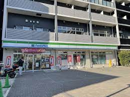 ファミリーマート 横浜子安通三丁目店