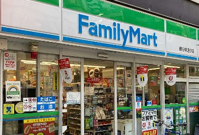 ファミリーマート 銀座柳通り店の画像1