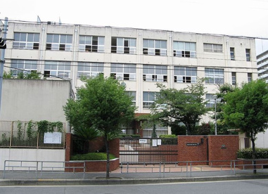 大阪市立新東三国小学校の画像1