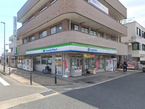 ファミリーマート愛甲石田駅前店