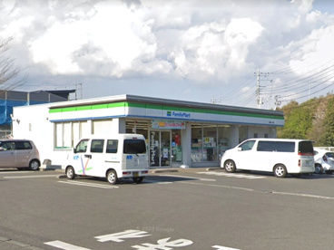 ファミリーマート伊勢原三ノ宮店の画像1