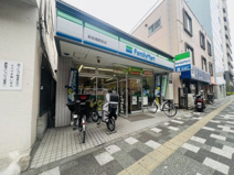ファミリーマート 新板橋駅前店