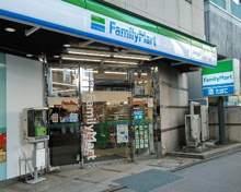 ファミリーマート 新宿十二社店