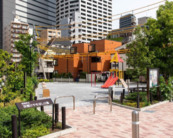 新宿区立淀橋けやきばし公園の画像1