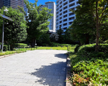 ザ・パークハウス西新宿タワー60公開空地