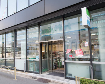 ファミリーマート スバル桜丘２４６店の画像1