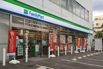 ファミリーマート　横浜中山町店