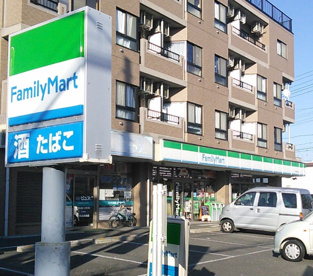 ファミリーマート　大和深見西店の画像1