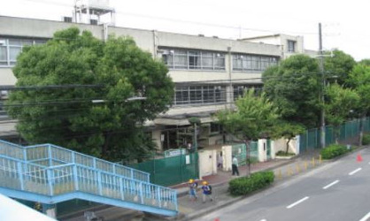 吹田市立 吹田東小学校の画像1