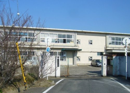 信達小学校の画像