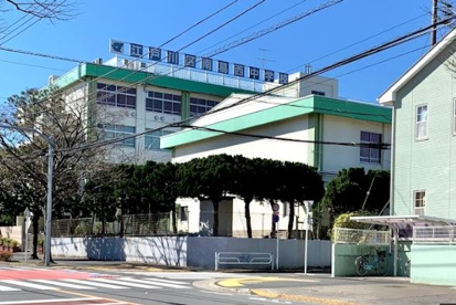 江戸川区南葛西中学校の画像1