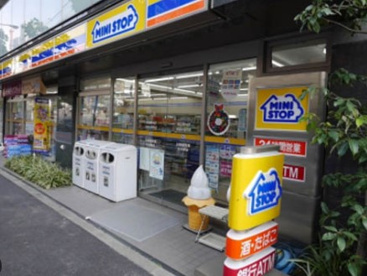 ミニストップ 新宿大京町店の画像1