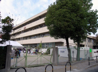 吹田市立 山手小学校の画像1