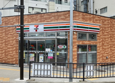 セブンイレブン　横浜二俣川駅南口店の画像1
