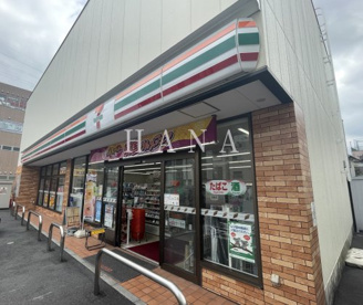 セブンイレブン　梅島駅前店の画像1