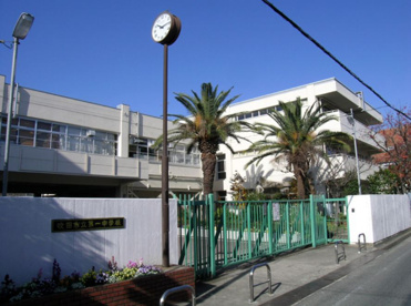吹田市立第一中学校の画像1