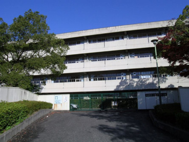 吹田市立南千里中学校の画像1