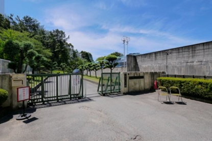 吹田市立竹見台中学校の画像1