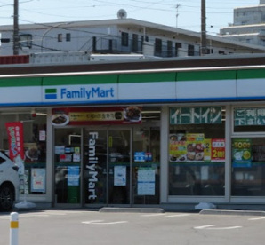 ファミリーマート　港南台三丁目店の画像1