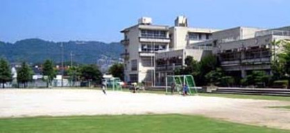 箕面市立 西南小学校の画像1