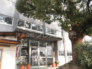 富雄北小学校の画像1