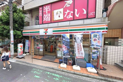 セブンイレブン 横浜能見台駅前店の画像1
