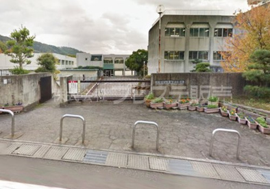 生駒東小学校の画像1