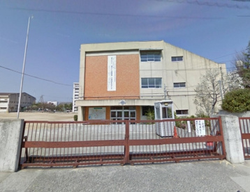 高石市立 取石小学校の画像1