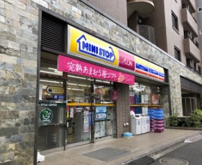 ミニストップ 新宿花園通り店の画像1