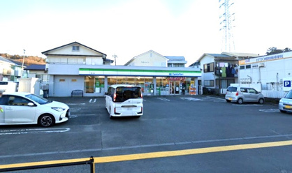 ファミリーマート 湘南二宮店の画像1